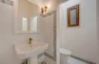 APARTAMENT 3/4 CAMERE PARTER// GRADINA