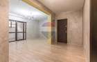 Apartament cu 3 camere, gradina proprie+loc de parcare- Str. Luminii - 9