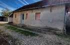 Casa cu 1430 mp teren, la 20 km de Oradea