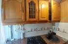 Inchiriez apartament semidecomandat - Etaj 1