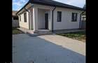 Casă cu 2 camere cu Teren 240 Mp în Central
