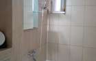 Ofer inchiriere apartament 2 camere zona Oituz . Recent renovat .