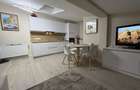 Inchiriez apartament cu 2 camere living baie bucatarie si o terasa spatioasa