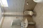 Vand spatiu comercial ?i casa de locuit - 9