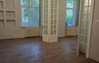 Piata Rosetti 2 camere parter in vila ideal birou parcare in curte curte - 9