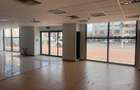 Cladire de birouri si spatii comerciale P+4E, stradal la DN1