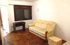 O casa cu doua apartamente in zona centrala - 12
