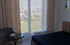 Inchiriez apartament doua camere cu vedere la mare - 2