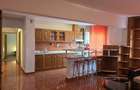 Apartament langa gara
