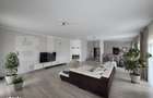 Vila de vanzare, 380 mp, zona Reghin