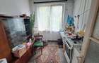 Vand apartament cu 2 camere, semidecomandat, etajul 3, 51 mp