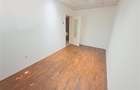 3 camere, etaj 2, aproape de centru – un apartament spatios si luminos, zona foa