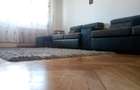 Închiriez apartament 3 camere - 1