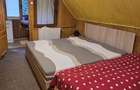 CABANA la munte, intabulata, renovata, mobilata, cu centrala si soba noi (lemne) - 12