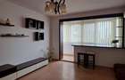 Apartament cu 3 camere semidecomandat în 1 Mai