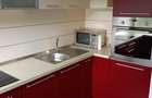 Proprietar 2 camere, balcon generos si parcare privata