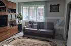 Apartament cu 3 camere, semidecomandat, etaj intermediar, zona Zamca - 3