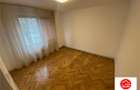 Apartament cu 3 camere de vanzare in Tudor - 3