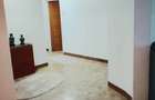 Apartament cu 4 camere semidecomandat în Victoriei