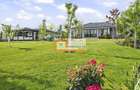 Langa Padure si lac, Vila P+Pod , 900mp teren,  terasa 40mp,  complex securizat