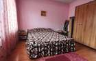 Casa 3 camere, 97 mp(etaj 1) + 2 spatii anexe in aceeasi curte