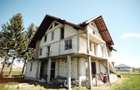 Casa / Vila de vanzare in Fratautii Vechi