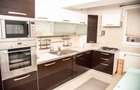 Proprietar inchiriez apartament cu 3 camere