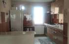 Inchiriez apartament 3 camere decomandat - 1