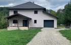 De vanzare, casa cu teren 4150 mp cu lac - 2