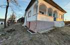Casă cu 2 camere cu Teren 1000 Mp în Oțelu
