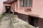Casă cu 3 camere cu Teren 500 Mp în Central - 2