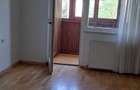 Apartament de vanzare 3 camere in Petrosani, str. Independentei, partial mobilat, doua balcoane (unul inchis), izolat termic interior - 6