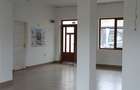 Inchiriez parterul unui spatiu comercial in Novaci, Gorj, in suprafata de aproximativ 150 mp. Relatii la telefon +40764369692 .