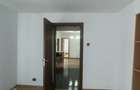 Casă cu 5 camere cu Teren 505 Mp în Central - 4