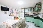 Casa parter,  situata pe colt, teren 300 mp, acces dublu - 1
