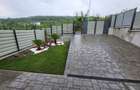 Proprietate tip duplex cu teren/curte proprie fata si spate