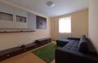apartament cu doua camere, centrala gaz, posibilitate parcare, 450 euro - 1