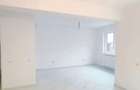 Spa?iu comercial stradal,cu chiria?i, str Sg Ilie Petre,3 parcari, - 11