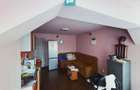 Casa cu 2 camere si 456 mp teren in Ghioroc