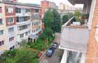 Ultracentral, trei camere, doua bai, balcon, zona centrala, etajul patru, Hunedoara. - 12