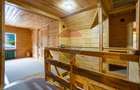 Casă de Vacanta/ Familie/ cu Poveste-Azuga/ Piscina interioara!