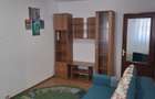 Apartament de inchiriat , semidecomandat cu 3 camere - 4