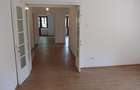 Apartament spatios la etajul 1 intr-o vila interbelica, pretabil birou - 4