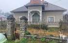 Casă cu 5 camere cu Teren 2000 Mp în Runcu - 1