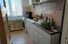 Inchiriez o camera intr-un apartament cu 3 camere - 4