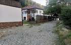 Casa boiereasca autentica restaurata Bujoreni Muzeul Satului 2000m teren intravilan 25ml deschidere - 1