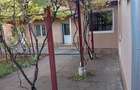 Proprietar vand casa cu713m teren in Calea Lipovei pe str ion Roata nr51 cu 4camere 2 bai si 2 bucatari camera tehnica , camara si garaj - 5