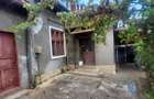 Casa amplasata pe un teren de 280mp cu potential comercial pe str Orly - 5
