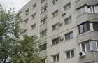 Apartament 2 Camere | Bloc Anvelopat | 1983 | Etaj 1 | Vedere Spate - 1