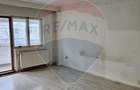 Apartament cu 2 camere decomandat de vanzare, etaj 1, zona Milcov